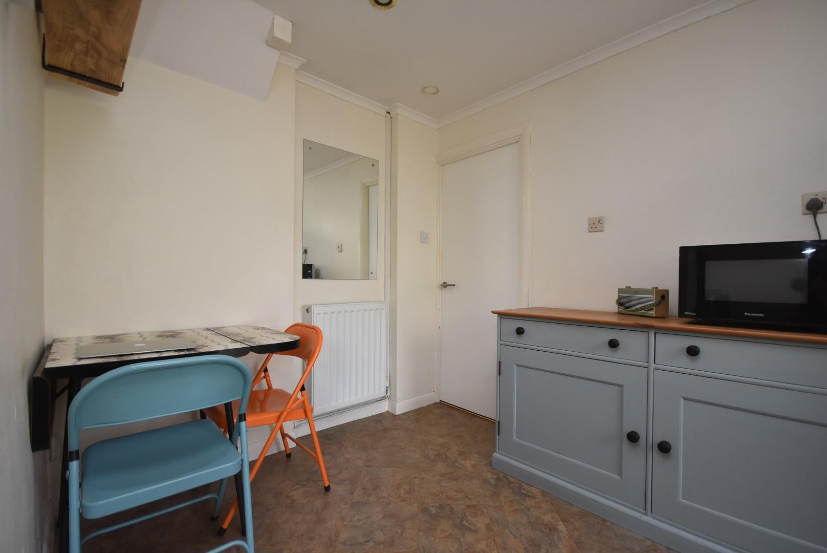 3 Hastings Close, Penarth, CF64 2TH